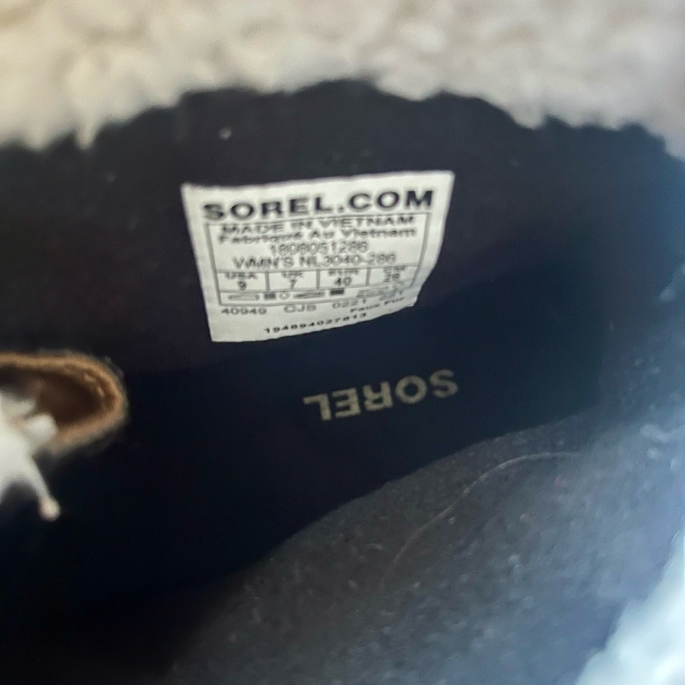 Sorel Women’s Explorer Carnival Waterproof Boots in ‘Elk’ - Picture 9 of 12